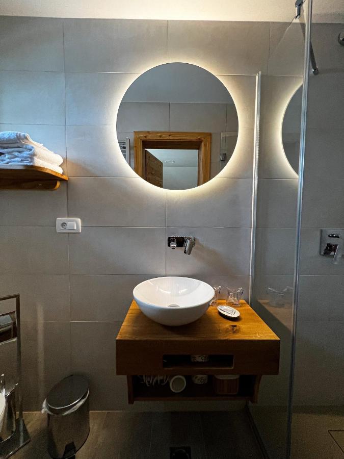 Guesthouse Smogavc ซเร็ตเช ภายนอก รูปภาพ